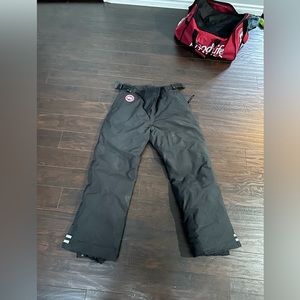 Canada goose snow pants size L.